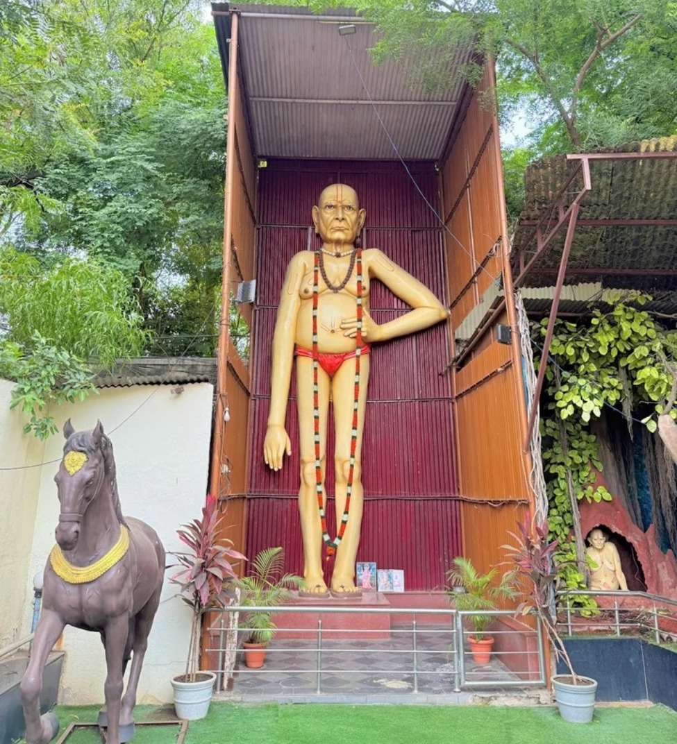 Pune to Akkalkot Taxi Service